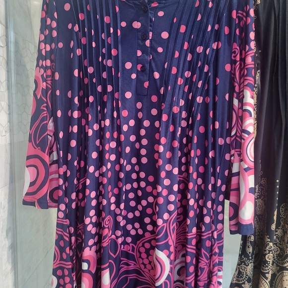 3 bundle tunic tops - Picture 8 of 11